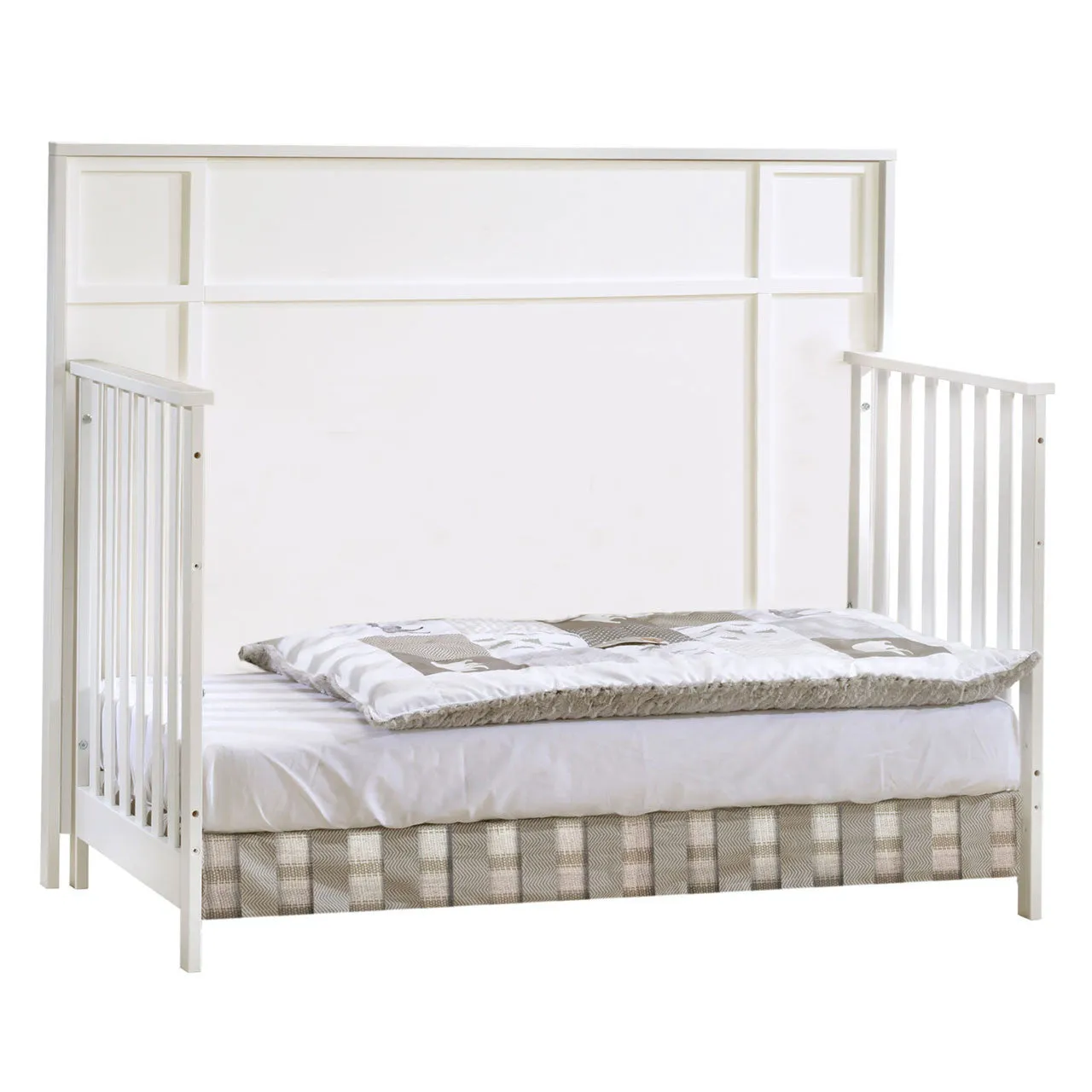 Nest Lello Convertible Crib in White